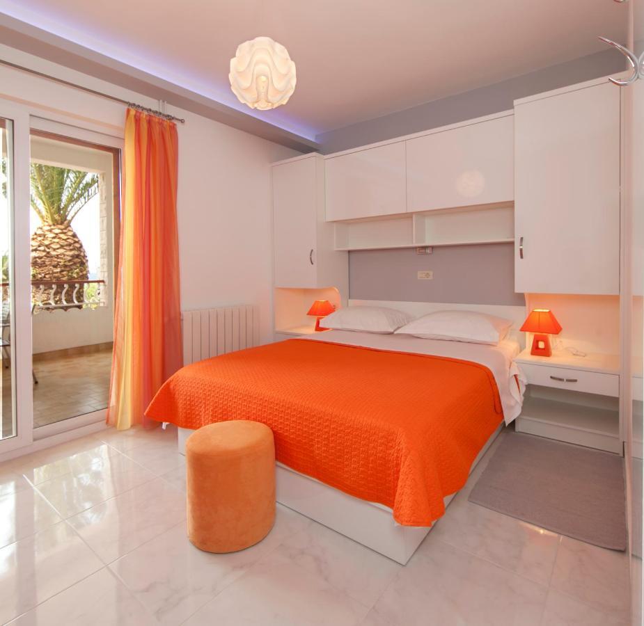 Apartments Milana Tucepi Exterior photo