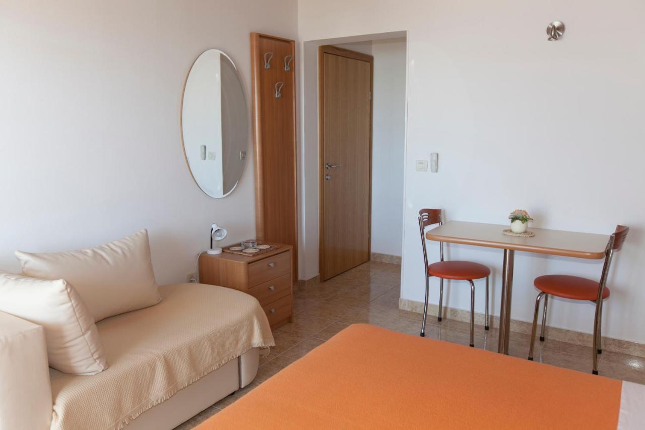 Apartments Milana Tucepi Exterior photo